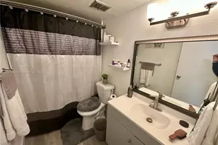 17911 NW 68th Ave, Hialeah, FL 33015 - Photo 24