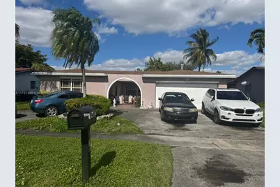 9451 NW 20th Pl, Sunrise, FL 33322 - Photo 2