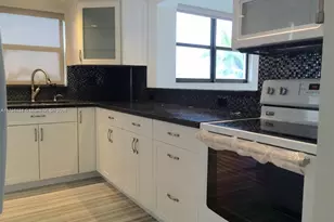 17878 N Bay Rd, Sunny Isles Beach, FL 33160 - Photo 8