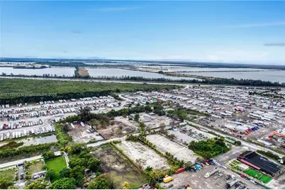 12140 NW 157th Street, Hialeah, FL 33018 - Photo 16