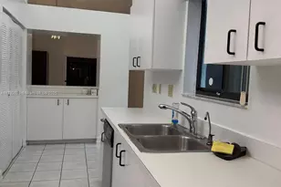 8204 NW 100th Ln, Tamarac, FL 33321 - Photo 2