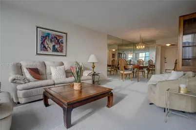600 Parkview Dr #601, Hallandale Beach, FL 33009 - Photo 8