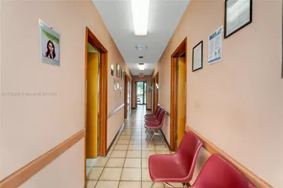 9950 SW 40th St, Miami, FL 33165 - Photo 8