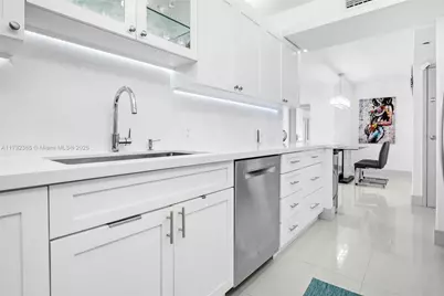 3675 N Country Club Dr #1006, Aventura, FL 33180 - Photo 14