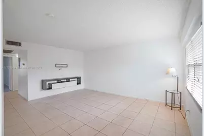 151 SW 135th Ter #302T, Pembroke Pines, FL 33027 - Photo 8