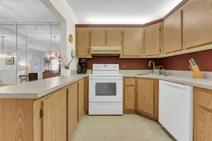 442 Pine Glen Ln, Greenacres, FL 33463 - Photo 10