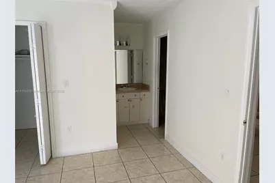 1950 W 54th St #112, Hialeah, FL 33012 - Photo 20