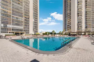 20379 W Country Club Dr, Miami, FL 33180 - Photo 14