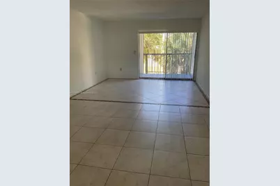 201 178th Dr #309, Sunny Isles Beach, FL 33160 - Photo 4