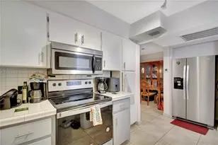 2905 Point E Dr, Aventura, FL 33160 - Photo 8