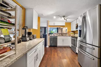 3275 NW 44th St #3, Oakland Park, FL 33309 - Photo 12