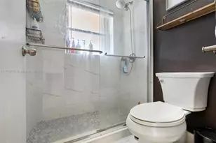 3275 NW 44th St, Oakland Park, FL 33309 - Photo 18