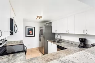 5445 Collins Ave, Miami Beach, FL 33140 - Photo 34