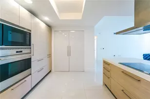 17301 Biscayne Blvd, North Miami Beach, FL 33160 - Photo 18