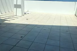 7600 Collins Ave, Miami Beach, FL 33141 - Photo 2