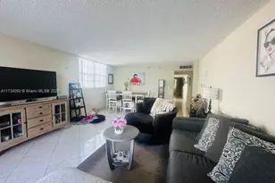 17878 N Bay Rd, Sunny Isles Beach, FL 33160 - Photo 8