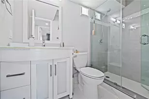 711 S Hollybrook Dr, Pembroke Pines, FL 33025 - Photo 22