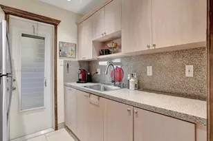 2600 Diana Dr, Hallandale Beach, FL 33009 - Photo 14