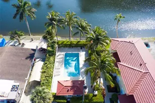 2196 NE 167th St, North Miami Beach, FL 33162 - Photo 38