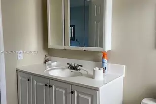 4805 NW 35th St, Lauderdale Lakes, FL 33319 - Photo 20