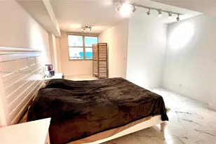 6039 Collins Ave, Miami Beach, FL 33140 - Photo 8