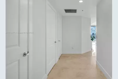 315 NE 3rd Ave #1804, Fort Lauderdale, FL 33301 - Photo 12