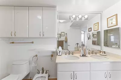 6365 Collins Ave #1901, Miami Beach, FL 33141 - Photo 36