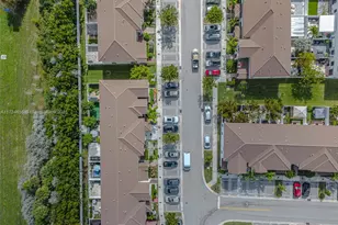 10629 W 32nd Ln, Miami Lakes, FL 33018 - Photo 36