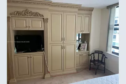 9801 Collins Ave #17J, Bal Harbour, FL 33154 - Photo 6