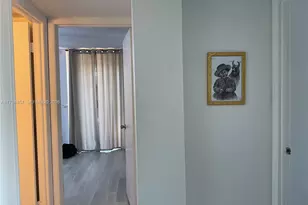 10801 SW 109th Ct, Miami, FL 33176 - Photo 10