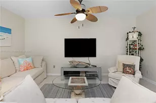 330 Van Buren St, Hollywood, FL 33019 - Photo 22