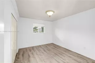 7800 Collins Ave, Miami Beach, FL 33141 - Photo 14