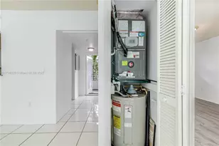7800 Collins Ave, Miami Beach, FL 33141 - Photo 18