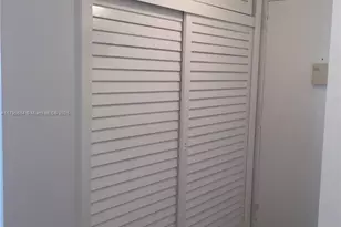 1408 Brickell Bay Dr, Miami, FL 33131 - Photo 14