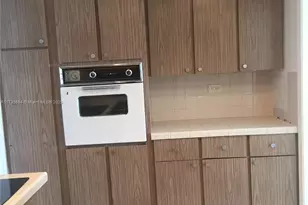 1408 Brickell Bay Dr, Miami, FL 33131 - Photo 8