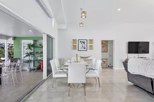 2541 NE 195th St, Miami, FL 33180 - Photo 44