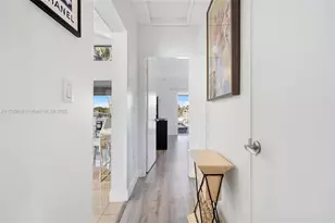 2541 NE 195th St, Miami, FL 33180 - Photo 48