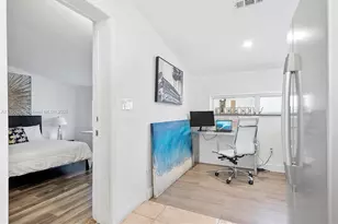 2541 NE 195th St, Miami, FL 33180 - Photo 38