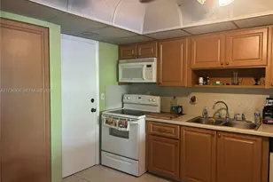 300 Diplomat Pkwy, Hallandale Beach, FL 33009 - Photo 20