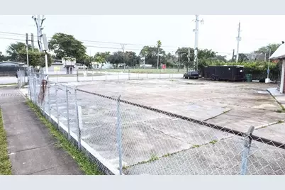 11580 NE 2nd Ave, Miami, FL 33161 - Photo 20