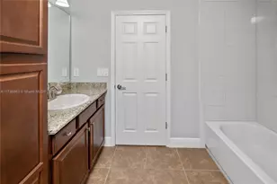 11436 Drifting Leaf Dr, Riverview, FL 33579 - Photo 16