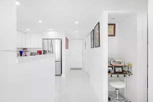 2555 Collins Ave, Miami Beach, FL 33140 - Photo 10