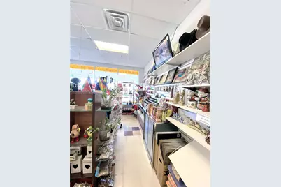 [Address not provided], Hialeah, FL 33015 - Photo 18