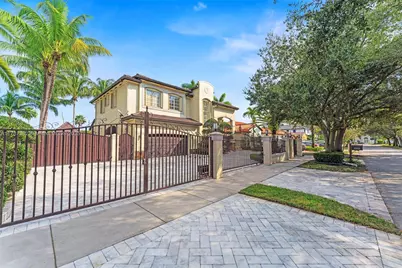 16801 NW 77th Pl, Miami Lakes, FL 33016 - Photo 1