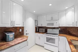 300 Bayview Dr, Sunny Isles Beach, FL 33160 - Photo 26