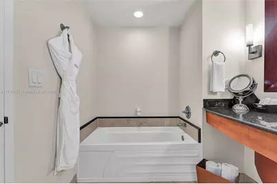 18001 Collins Ave #2002, Sunny Isles Beach, FL 33160 - Photo 20