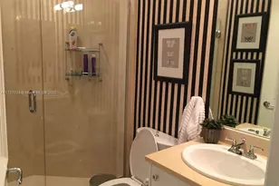 19900 E Country Club Dr, Aventura, FL 33180 - Photo 12