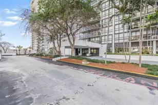 600 NE 36th St, Miami, FL 33137 - Photo 28