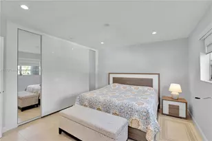 2340 NE 9th St, Fort Lauderdale, FL 33304 - Photo 14