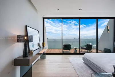 1369 N Venetian Way, Miami, FL 33139 - Photo 22